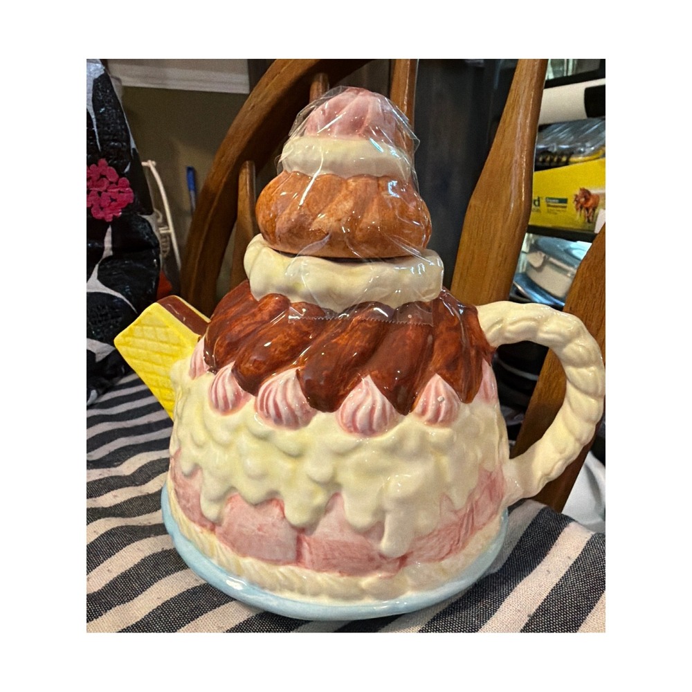 Heritage Mint Ltd Dessert Sundae Ceramic Decorative Teapot Whimsical Kitsch